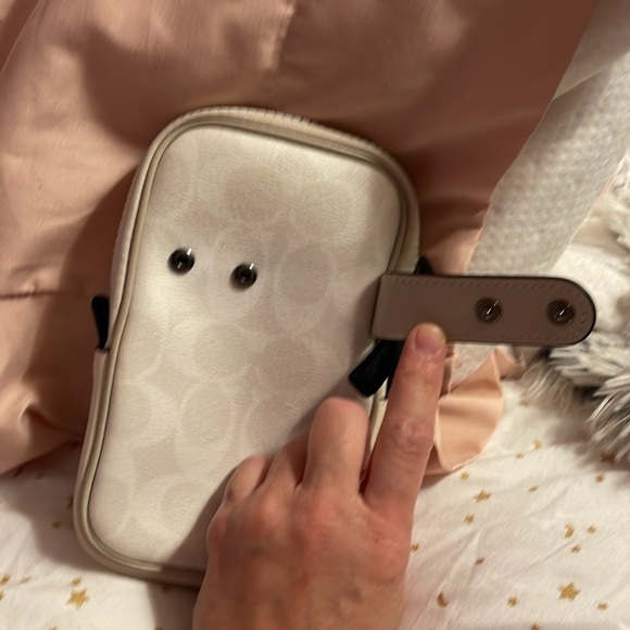 Coach side 👜 - Picture 5 of 9